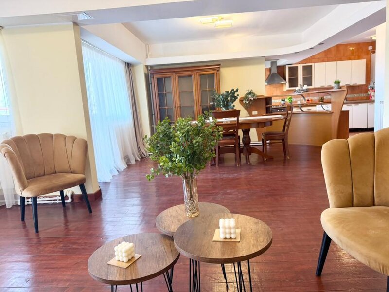 Unirii duplex 3 camere, 122 mp, centrala, sauna, terasa
